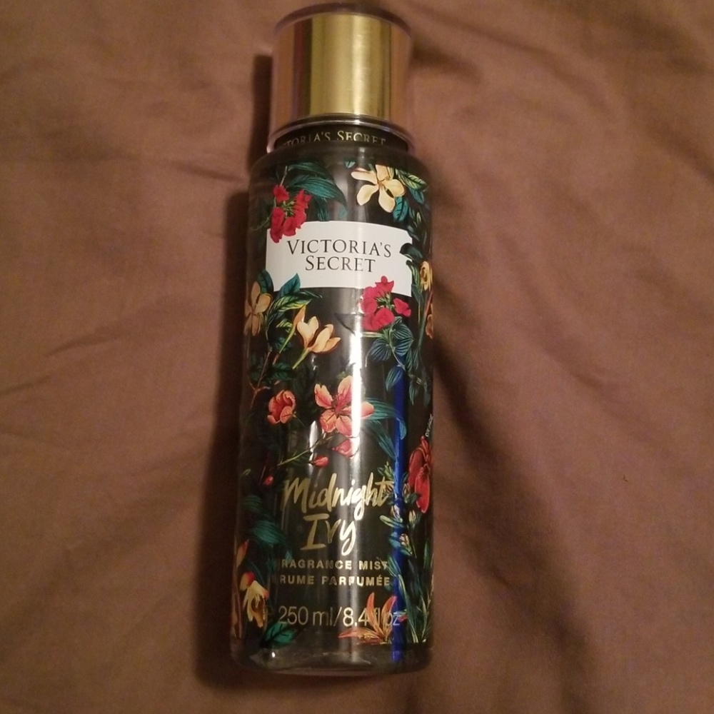 Victoria secret Midnight Ivy body spray